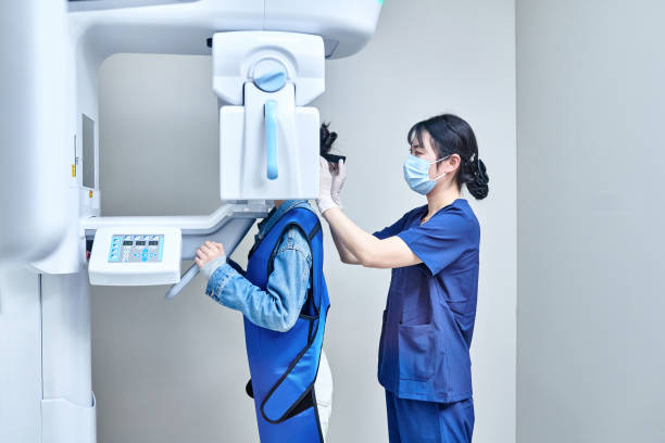 Best Weekend Emergency Dental Services in Four Bridges, OH